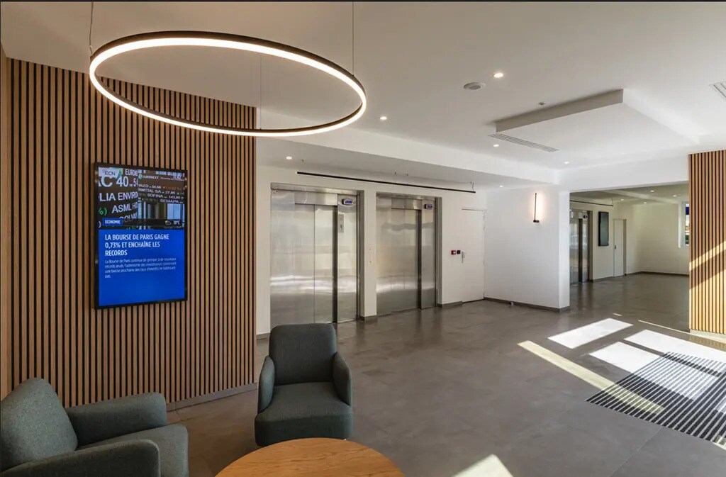 Bureau dans Suresnes à vendre Photo de l’immeuble– Image 1 sur 10