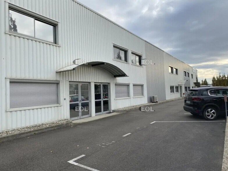 2 Chemin Des Plattes, Vourles à louer - Photo de l’immeuble – Image 1 sur 4