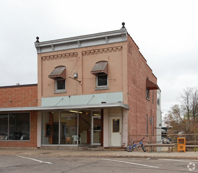 234-236 N Broadway Ave, Ellsworth, WI à vendre - Photo principale – Image 1 sur 2
