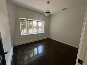 7415-7427 Beverly Blvd, Los Angeles, CA à louer Photo intérieure– Image 2 sur 4