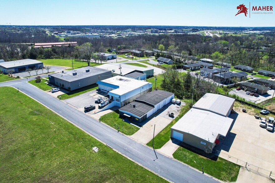 2610 Calvert Dr, Columbia, MO à vendre - Photo de l’immeuble – Image 2 sur 21