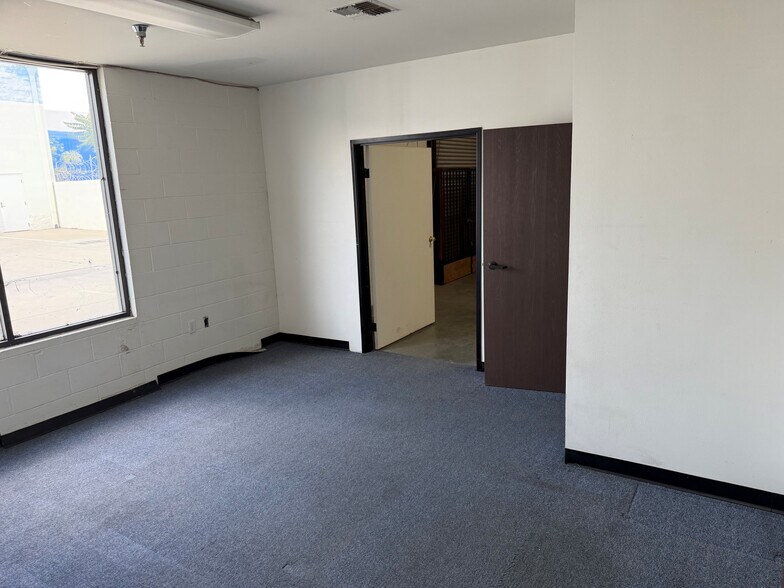 9703-9707 El Poche St, South El Monte, CA à louer - Photo de l’immeuble – Image 3 sur 10