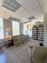 9737-9777 Wilshire Blvd, Beverly Hills, CA à louer Photo intérieure– Image 2 sur 3