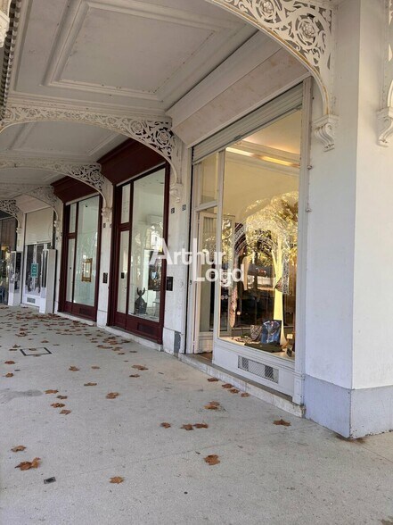 Local commercial dans Vichy à vendre - Photo de l’immeuble – Image 3 sur 4