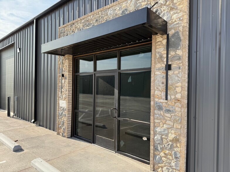 8810 Valencia Ave, Lubbock, TX à louer - Photo de l’immeuble – Image 3 sur 3