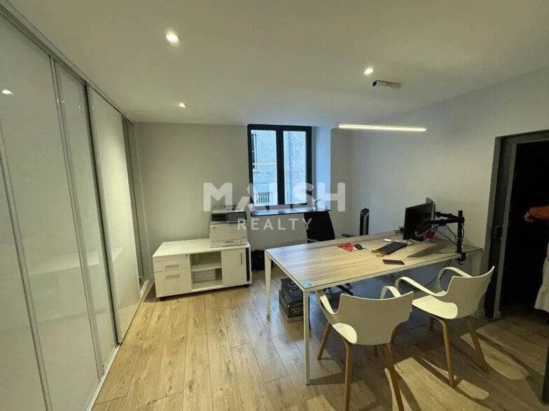 Bureau dans Montbrison à louer - Photo intérieure – Image 3 sur 7