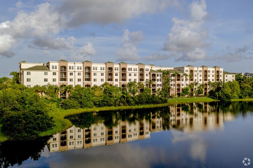 1690 Renaissance Commons Blvd, Boynton Beach, FL à vendre - Photo principale – Image 1 sur 1