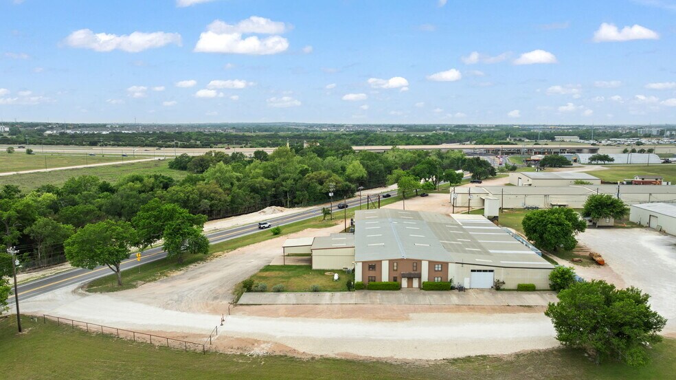 9450 Ranch Road 2243, Leander, TX à vendre - Photo de l’immeuble – Image 2 sur 13