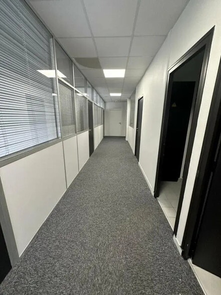 606 Rue Fourny, Buc à louer - Photo de l’immeuble – Image 2 sur 17