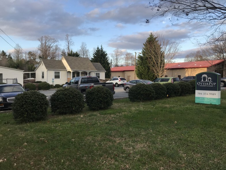 Plaza Assemblage portefeuille de 3 biens à vendre sur LoopNet.fr - Photo de l’immeuble – Image 3 sur 7