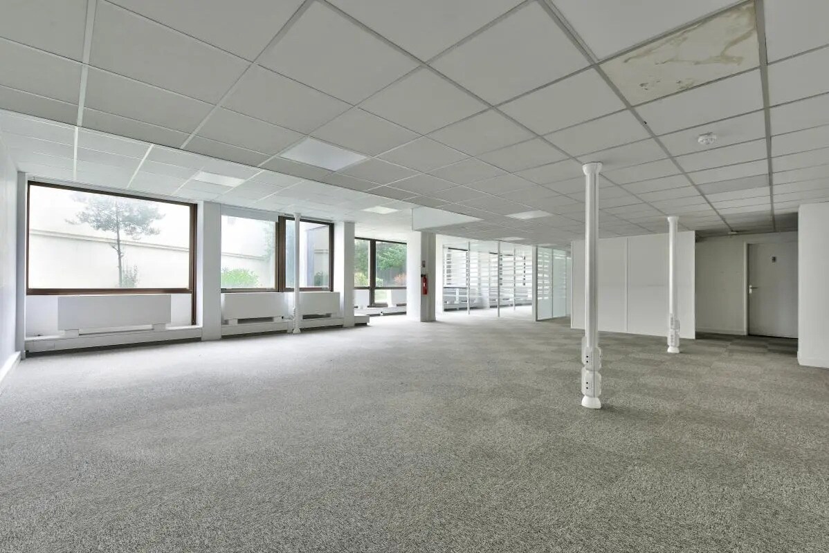 Bureau dans Saint-Cloud à louer Photo de l’immeuble– Image 1 sur 10
