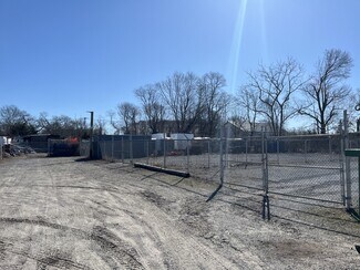 Plus de détails pour Railroad Avenue, Center Moriches, NY - Terrain à louer