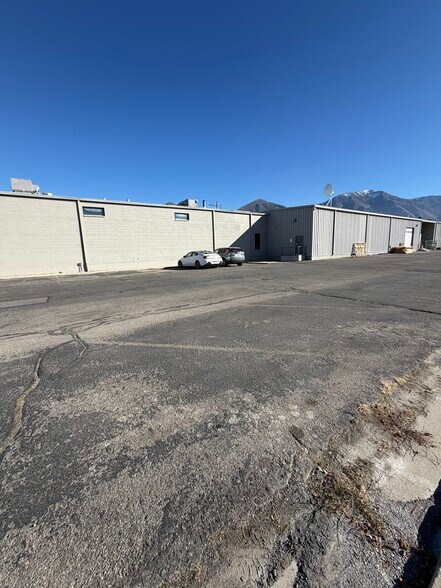 150 E 400 N, Salem, UT à louer - Photo principale – Image 1 sur 24