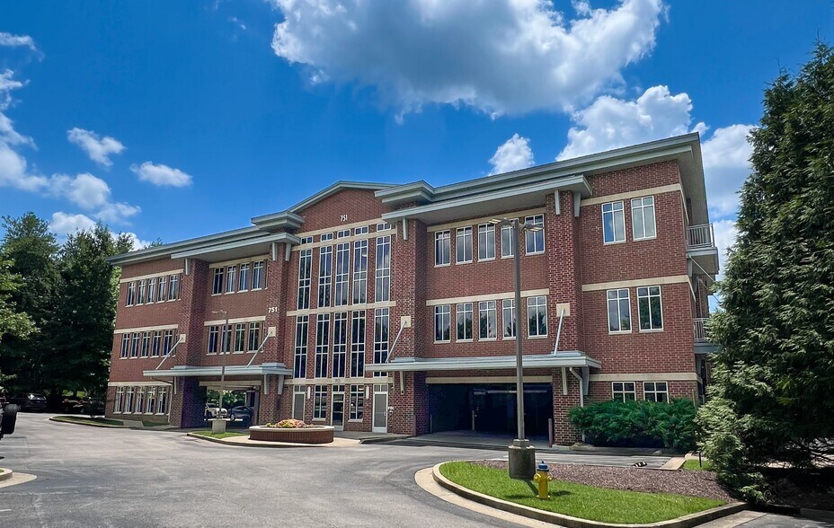 751 Cool Springs Blvd, Franklin, TN à louer - Photo principale – Image 1 sur 13