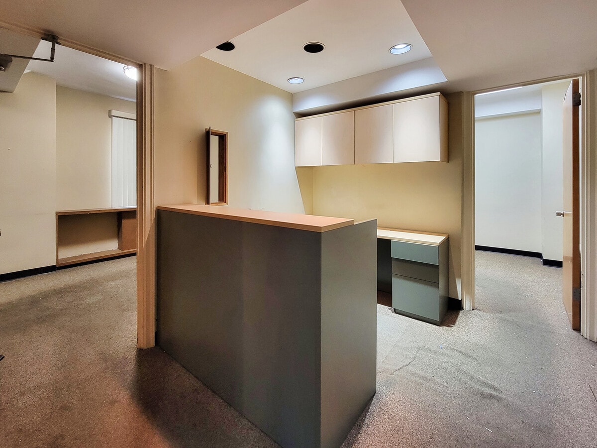 340 E 72nd St, New York, NY 10021 - Lot 1 -  - Photo intérieure - Image 1 of 3