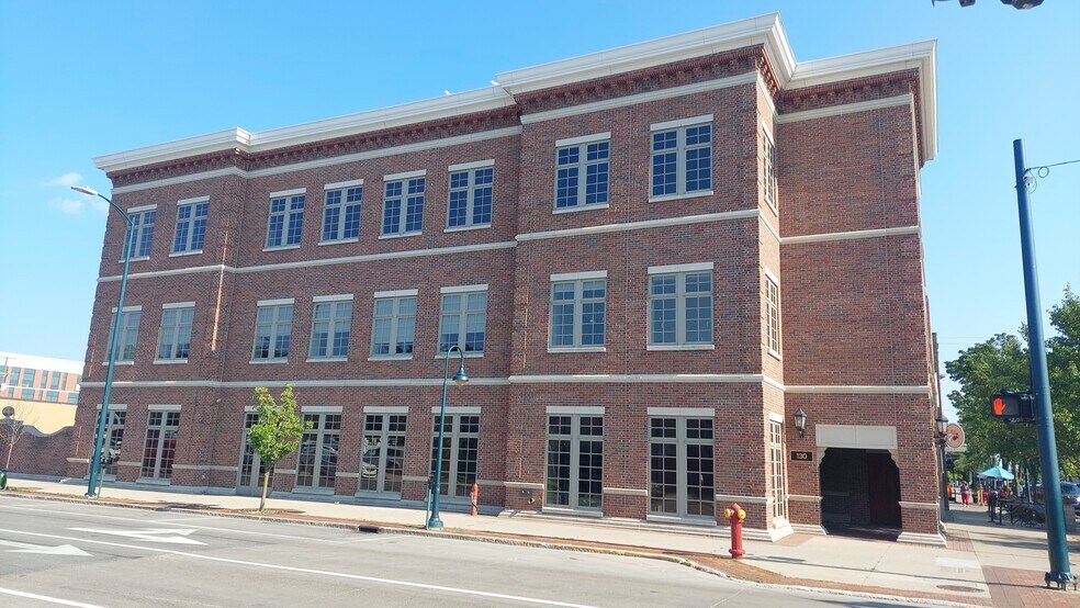 130 S Union St, Traverse City, MI à louer - Photo de l’immeuble – Image 2 sur 53