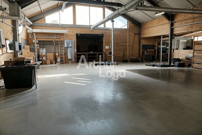 Plus de détails pour 3 Bis Rue Des Chardons, Séez - Local d’activités à vendre