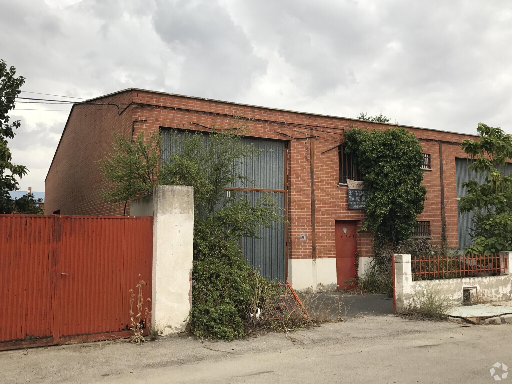 Industriel/Logistique dans Arganda del Rey, Madrid à vendre Photo principale– Image 1 sur 12