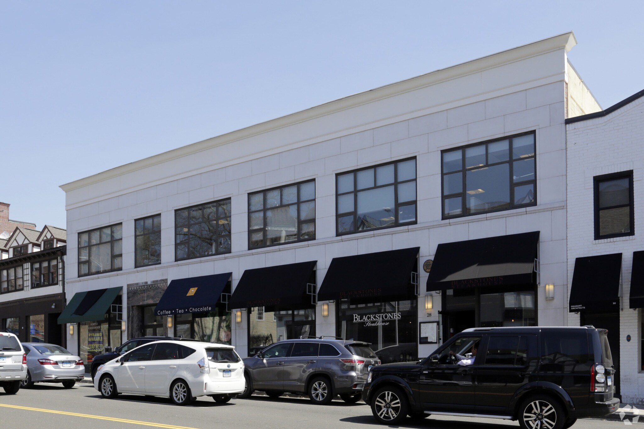 26-44 W Putnam Ave, Greenwich, CT à louer Photo principale– Image 1 sur 6