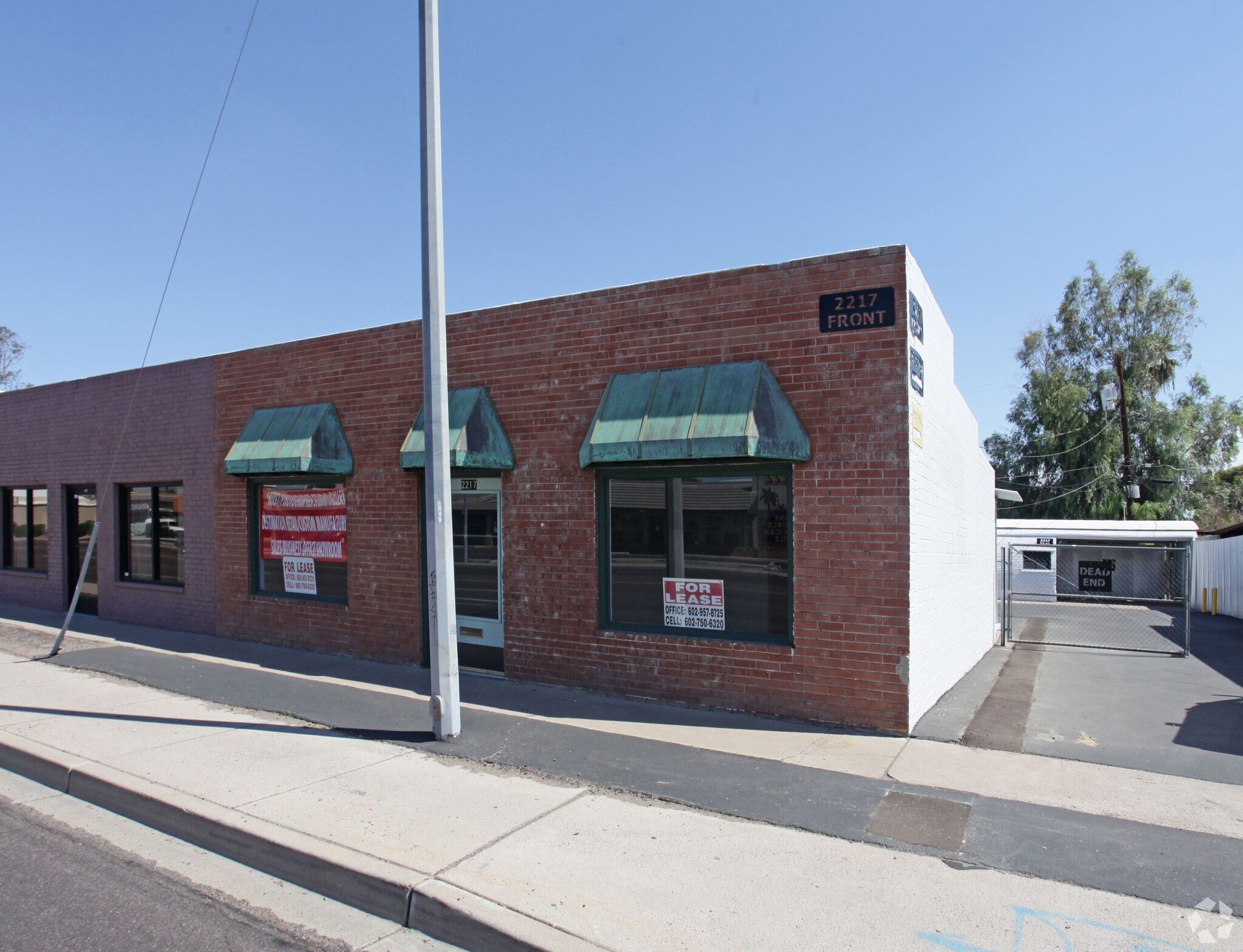 2217 E Indian School Rd, Phoenix, AZ à louer Photo principale– Image 1 sur 6