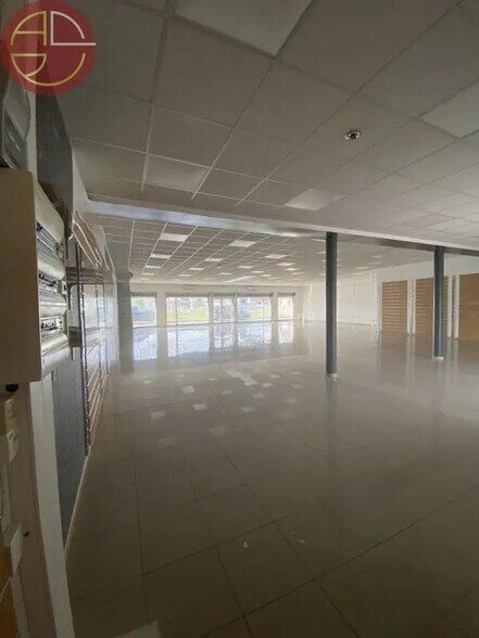 Local commercial dans Léguevin à louer - Photo intérieure – Image 2 sur 4