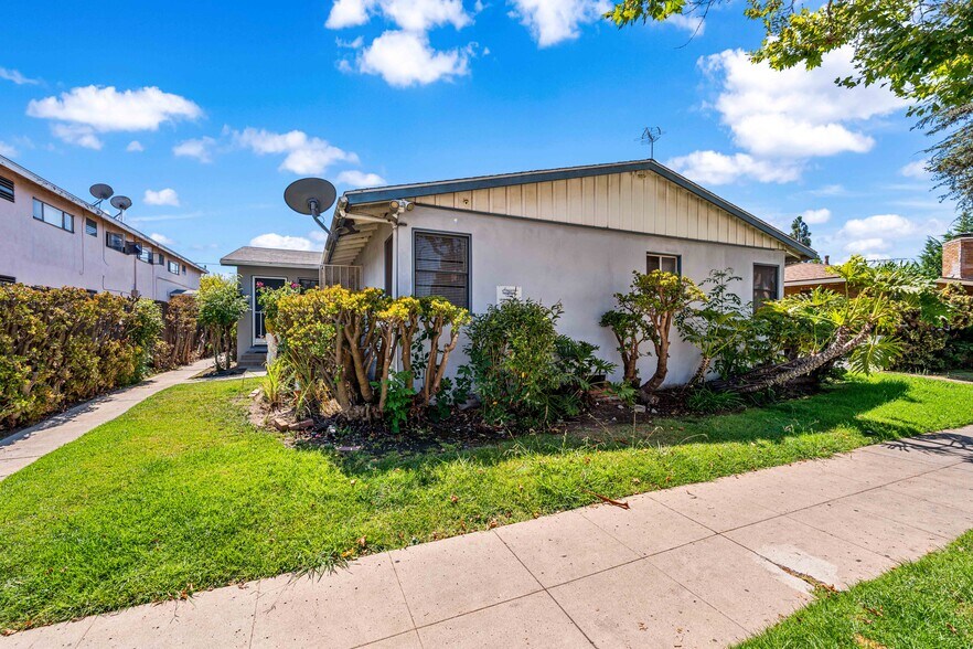 12510 Washington Pl, Los Angeles, CA à vendre - Photo de l’immeuble – Image 2 sur 17