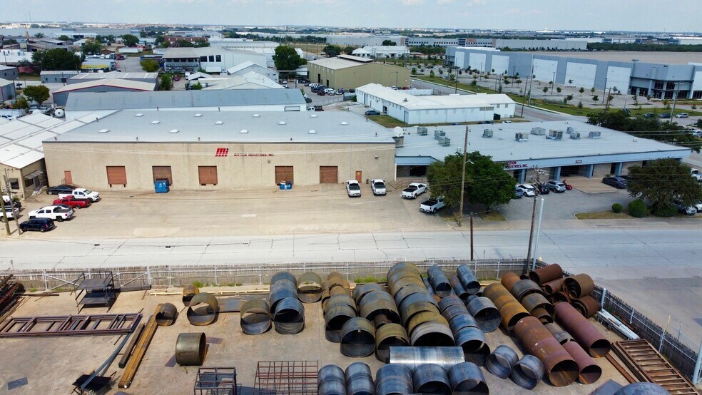 2589 NE 33rd St, Fort Worth, TX à louer - Photo de l’immeuble – Image 3 sur 8