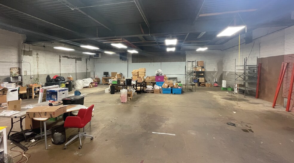 185 Woodward Ave, Ridgewood, NY à vendre - Photo intérieure – Image 2 sur 2