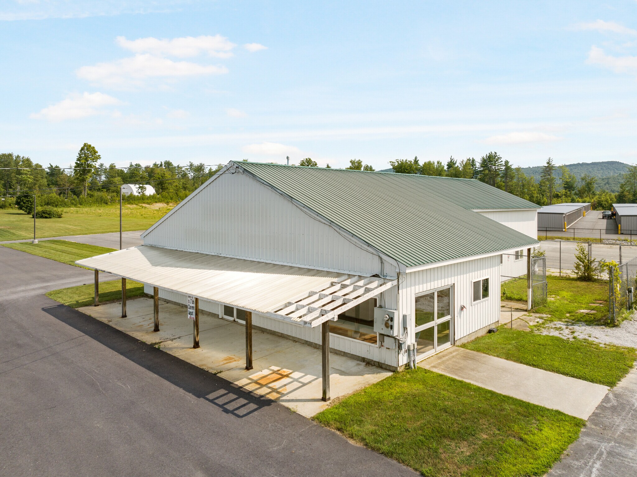 880 John Stark Hwy, Newport, NH à vendre Photo principale– Image 1 sur 16