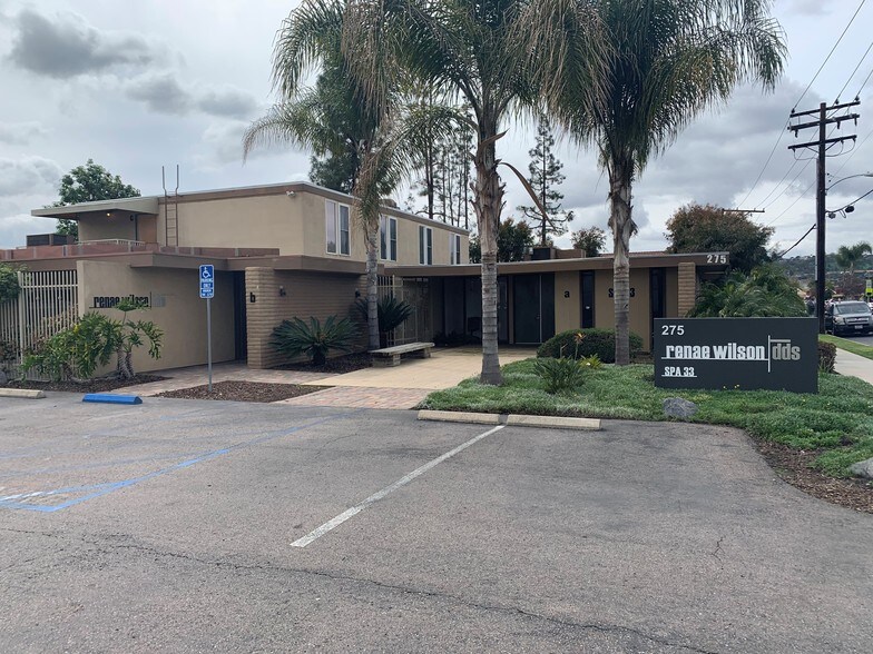 275 W Madison Ave, El Cajon, CA à vendre - Photo de l’immeuble – Image 3 sur 16