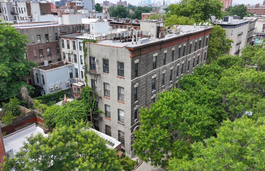 7 Building Brooklyn Portfolio portefeuille de 7 biens à vendre sur LoopNet.fr - Photo de l’immeuble – Image 3 sur 37