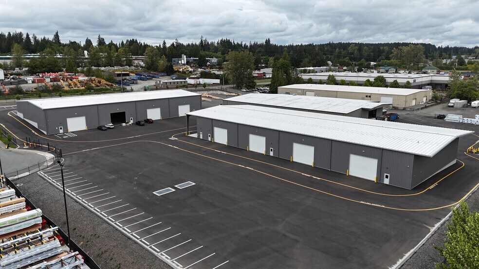 8729 216th SE st, Woodinville, WA à louer - Photo principale – Image 1 sur 1