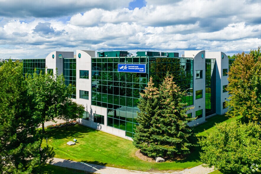 309 Legget Dr, Ottawa, ON à louer - Photo de l’immeuble – Image 2 sur 5