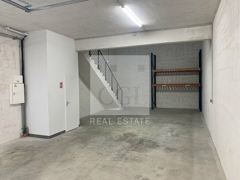 Local d’activités dans Fleurieu-sur-Saône à louer - Photo intérieure – Image 3 sur 8