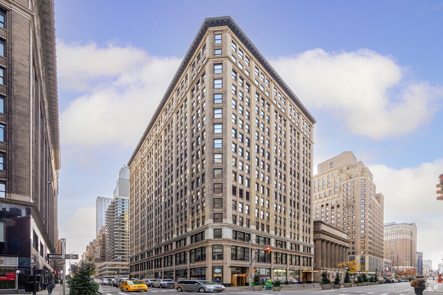 1370 Broadway, New York, NY à louer - Photo principale – Image 1 sur 17