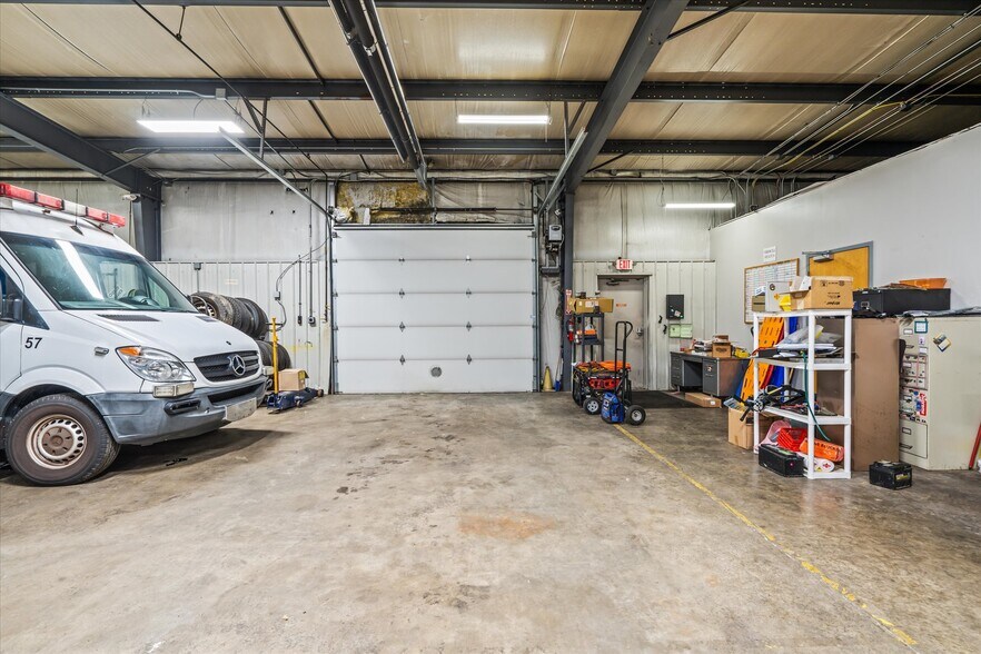 2740 W National Rd, Vandalia, OH à vendre - Photo intérieure – Image 3 sur 62