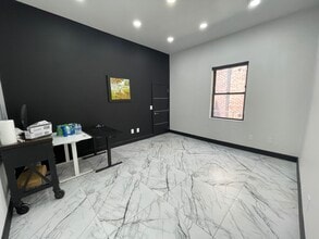 1539 Franklin Ave, Mineola, NY à louer Photo intérieure– Image 2 sur 13