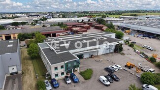 Plus de détails pour Local d’activités à vendre