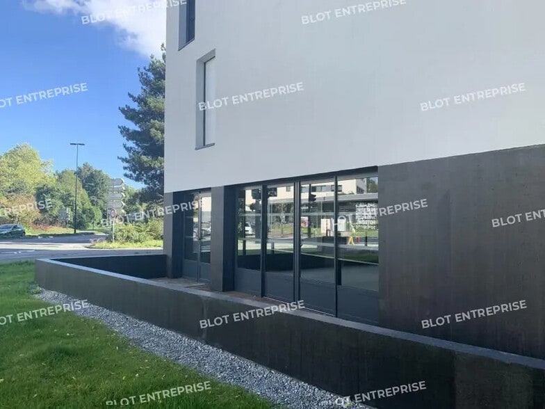 21 Boulevard Albert Einstein, Nantes à louer - Photo de l’immeuble – Image 2 sur 13