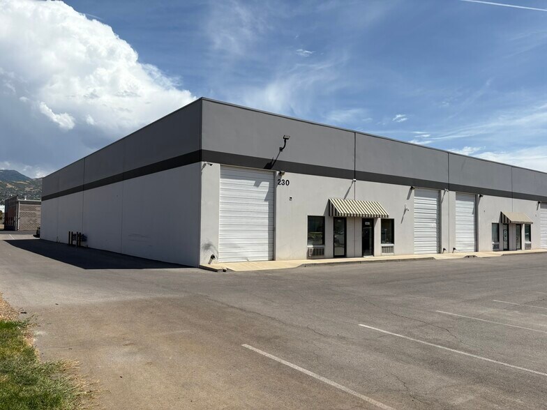 230 Cutler Dr, North Salt Lake, UT à vendre - Photo de l’immeuble – Image 3 sur 4
