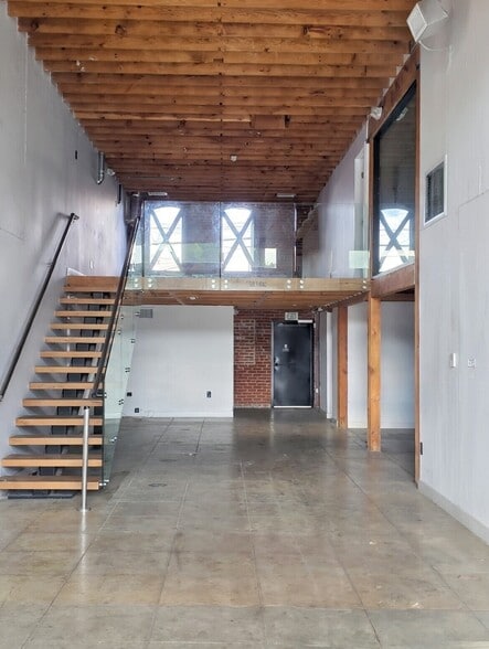 4667 Hollywood Blvd, Los Angeles, CA à louer - Photo intérieure – Image 2 sur 8