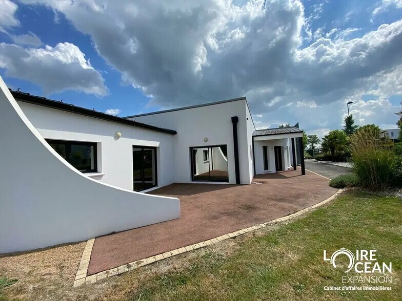 Local d'activités dans Nantes à vendre - Photo de l’immeuble – Image 2 sur 12