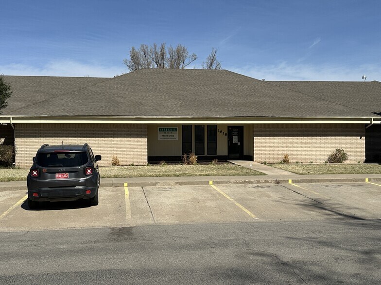 1810-1818 Kansas Ave, Woodward, OK à vendre - Photo principale – Image 1 sur 2