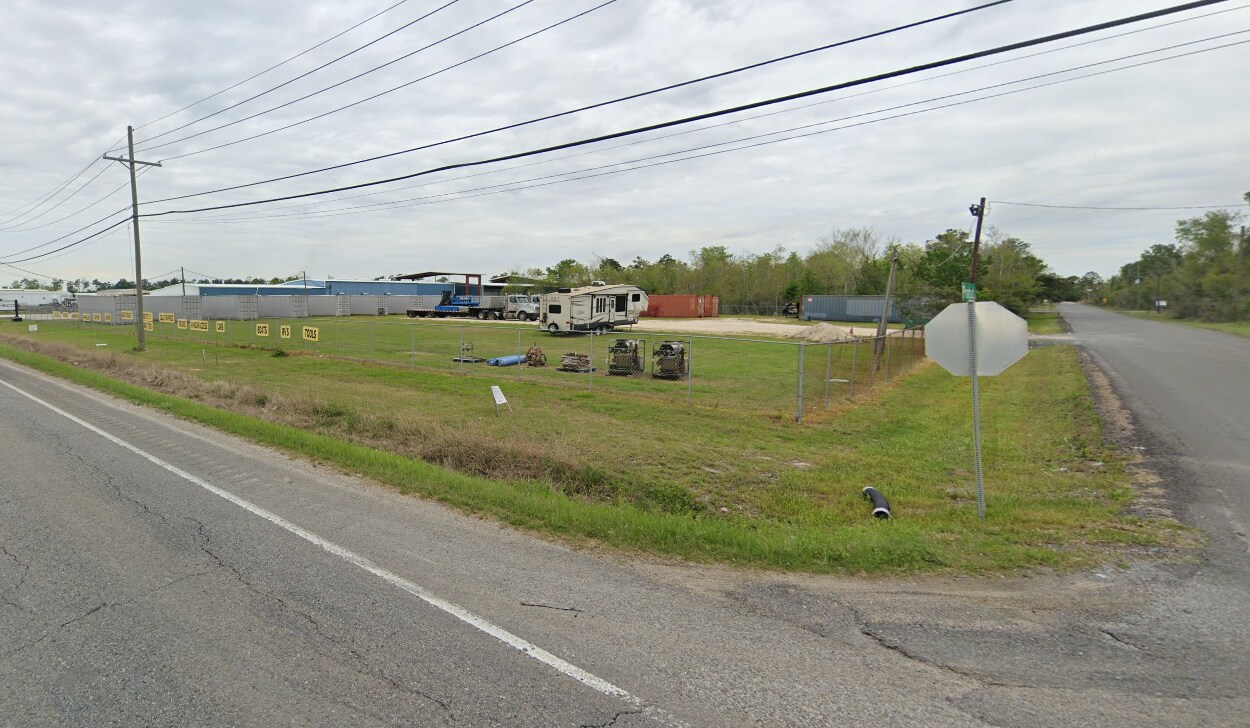 408 Product dr, Lake Charles, LA à louer Photo principale– Image 1 sur 2
