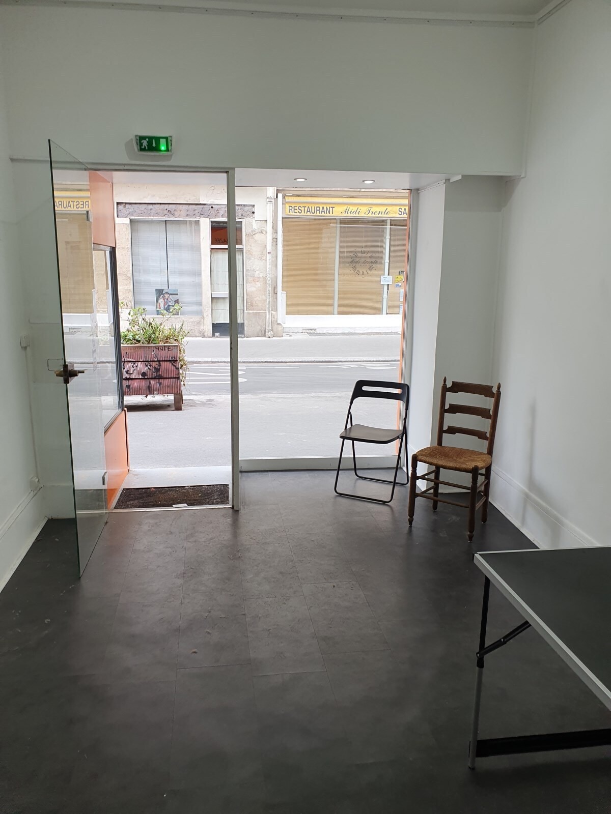 Local commercial dans Paris à louer Photo de l’immeuble– Image 1 sur 3