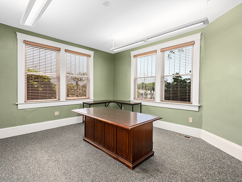 141 Merrimon Ave, Asheville, NC à louer - Photo intérieure – Image 3 sur 20