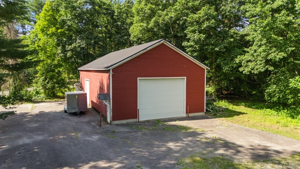 40 River Rd, Barkhamsted, CT à vendre - Photo de l’immeuble – Image 1 sur 12