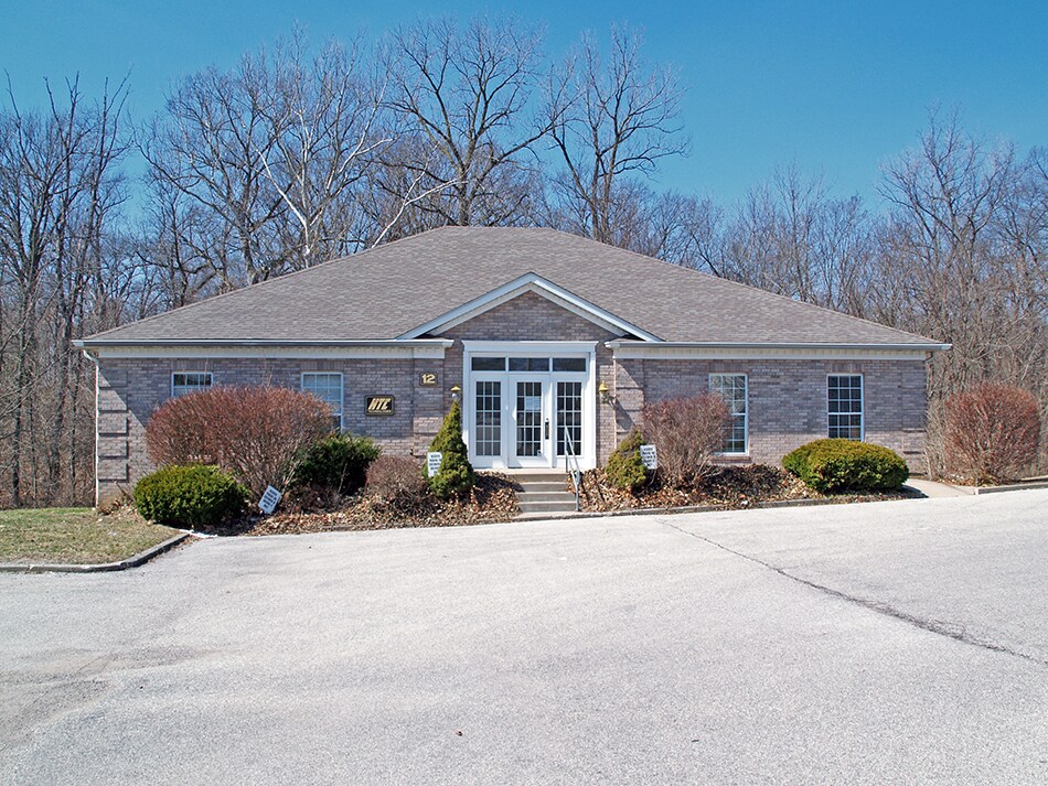 12 Emerald Ter, Swansea, IL à louer Photo principale– Image 1 sur 7