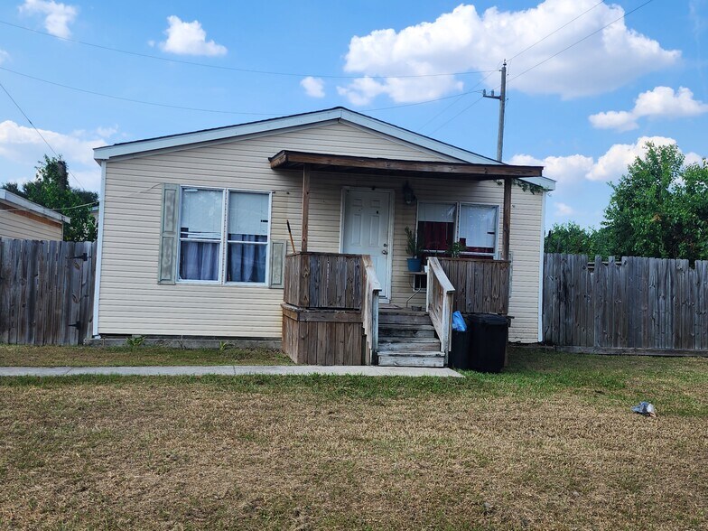 2502 Anthony Pine Ln, Houston, TX à vendre - Photo principale – Image 1 sur 1