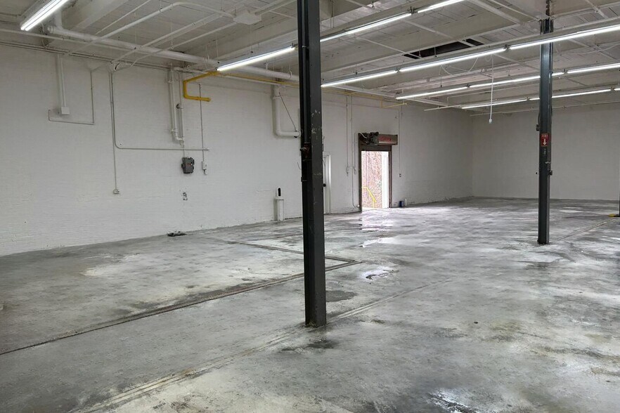 108 Rush St, Mount Holly, NC à louer - Photo de l’immeuble – Image 3 sur 15